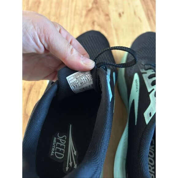 Brooks Launch 8 Women's Running Shoe Size 9.5 B Medium) Black teal - Picture 4 of 5